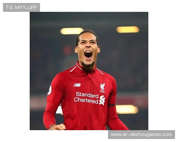 利物浦角球战术奏效，范戴克头球破门扳回一城